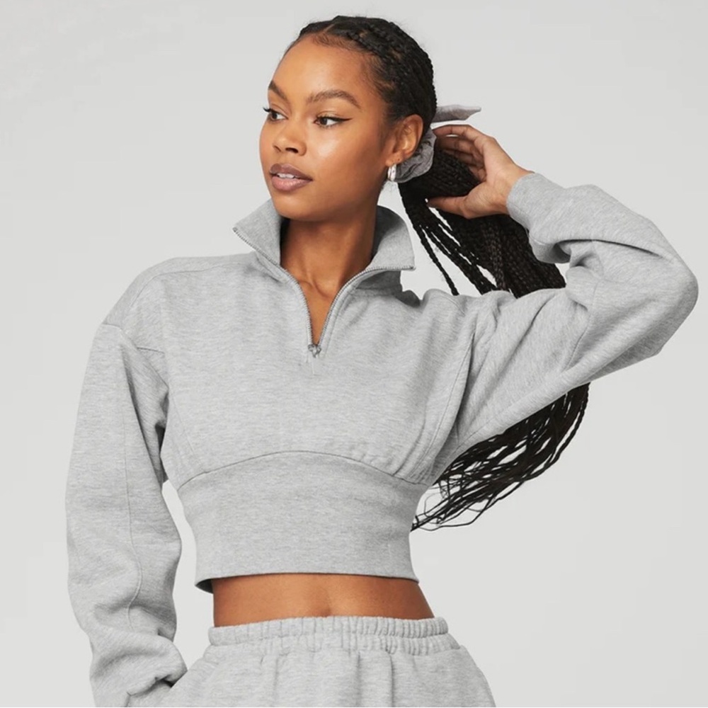 ALO Yoga Light Gray Cropped Quarter-Zip Sweatshirt